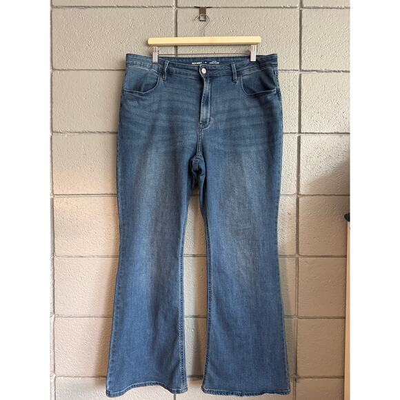 Women's Old Navy High Rise Wow Flare Jeans in Medium Wash size 16 Boho Western - Picture 3 of 6